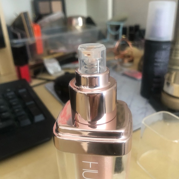 Hudabeauty body Highligher for sale - Picture 3 of 3